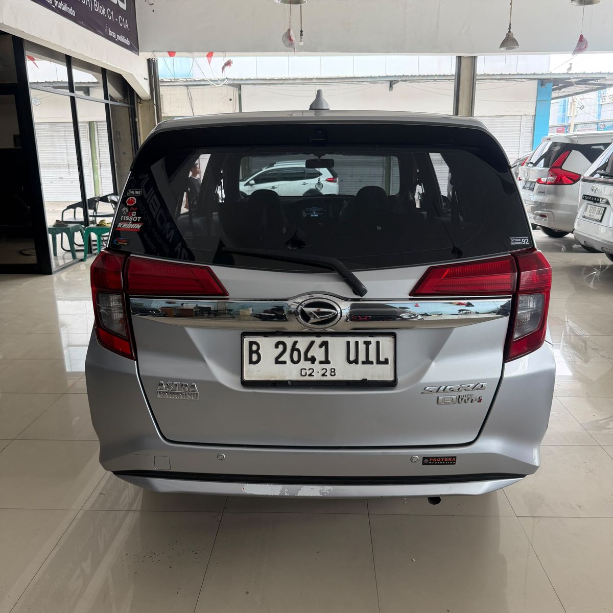 Daihatsu Sigra 1.2 R MT Silver 2023