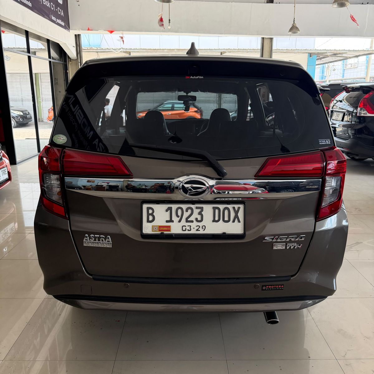 Daihatsu Sigra R AT Coklat 2024