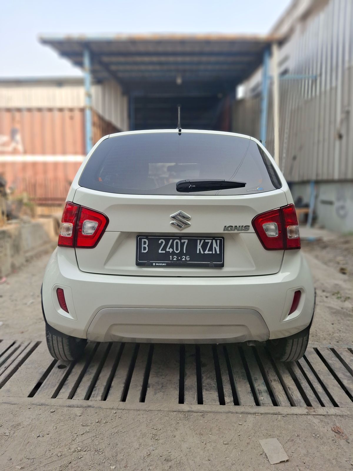 Suzuki Ignis GL AT Putih 2021