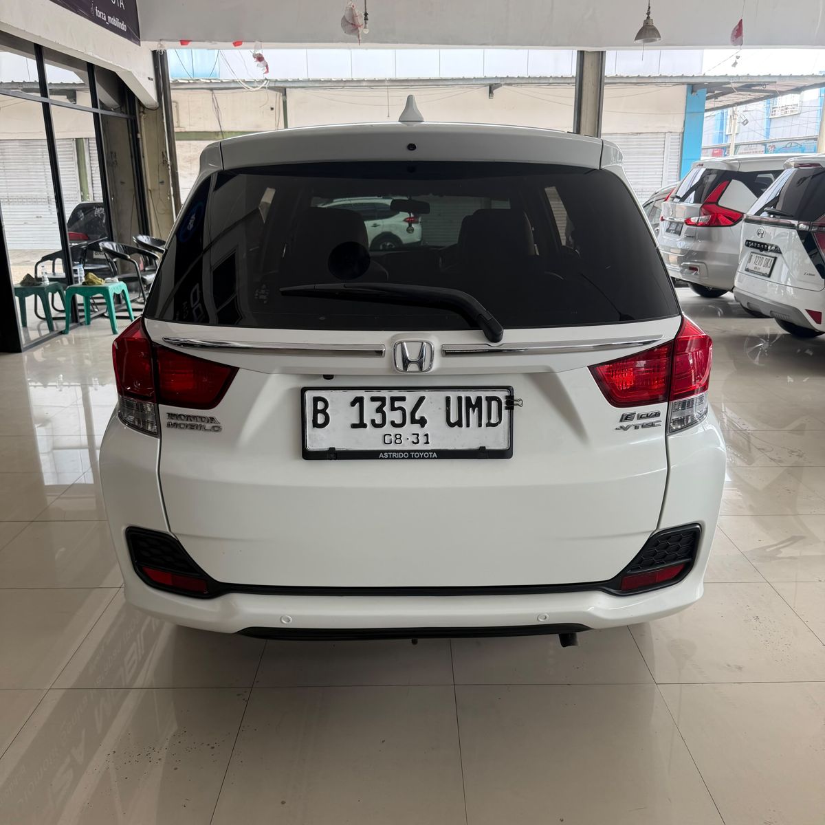 Honda Mobilio E CVT Putih 2018