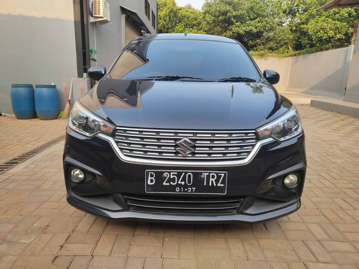 Suzuki Ertiga GL MT Hitam 2021