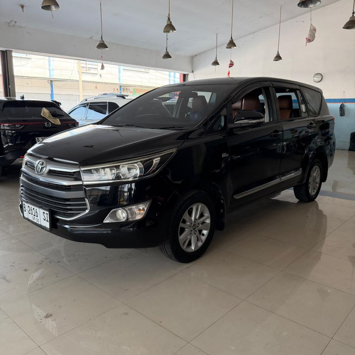 Toyota Innova V 2.0 AT Hitam 2016