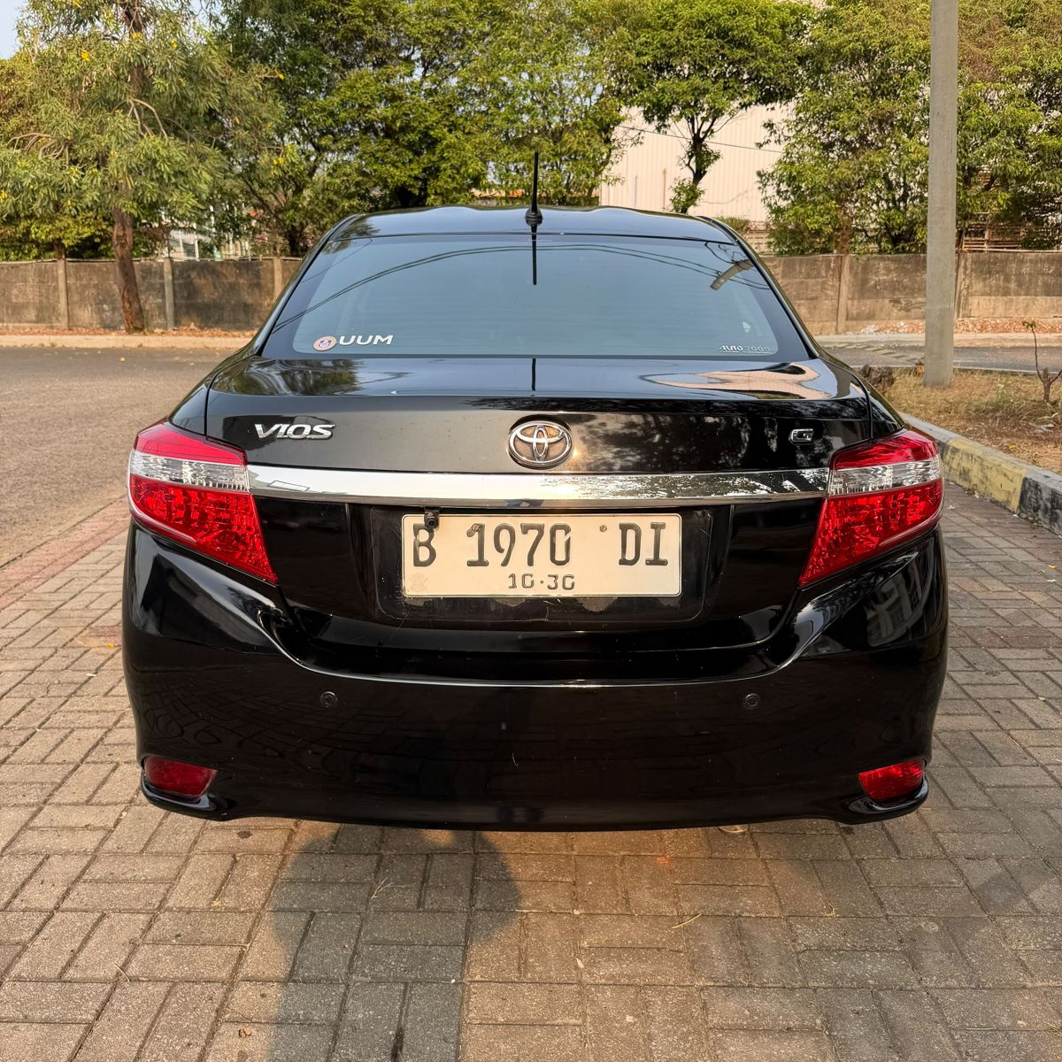 Toyota Vios G AT Hitam 2015