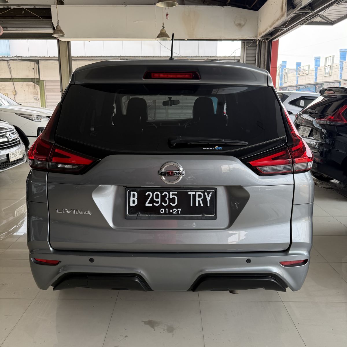 Nissan Livina VE AT Abu 2021