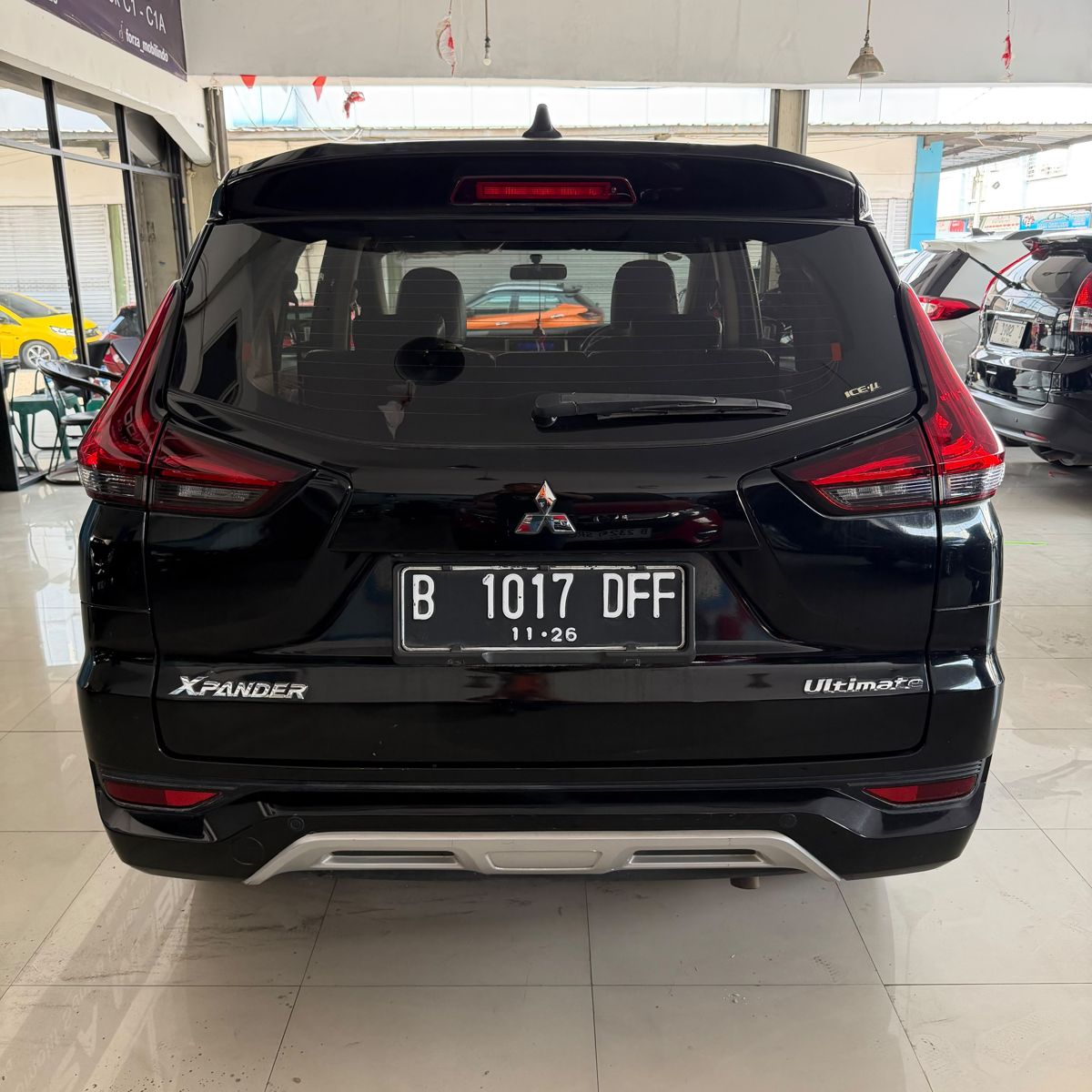 Mitsubishi Xpander Ultimate AT Hitam 2021