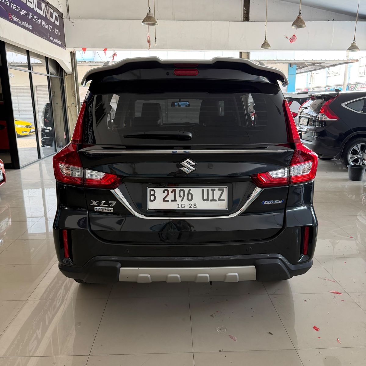 Suzuki XL7 Alpha Hybrid MT Hitam 2023