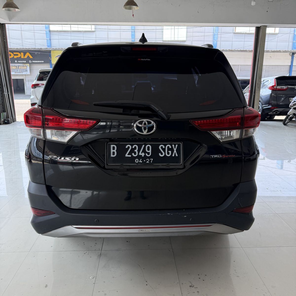 Toyota Rush TRD AT Hitam 2020