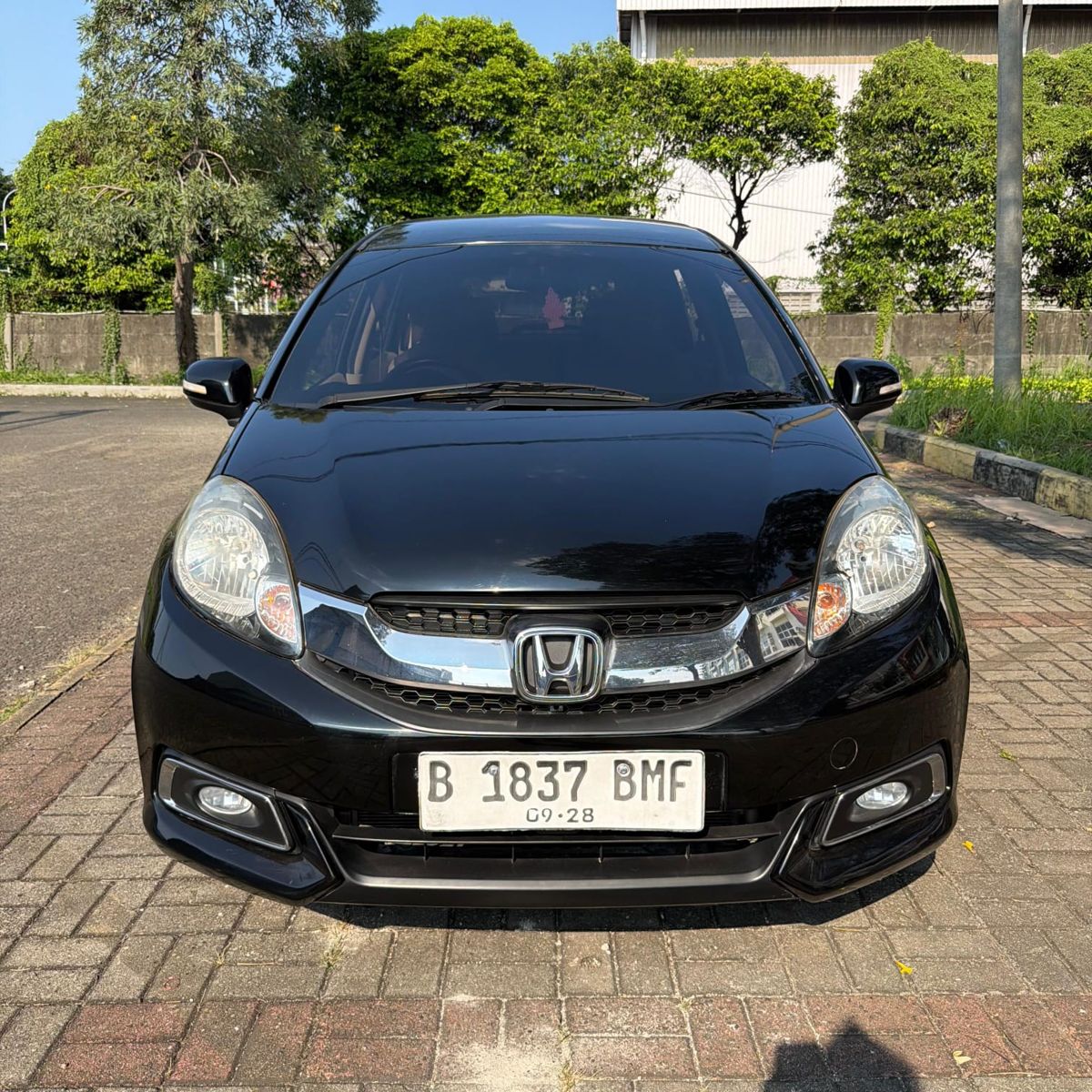 Honda Mobilio Prestige CVT Hitam 2014