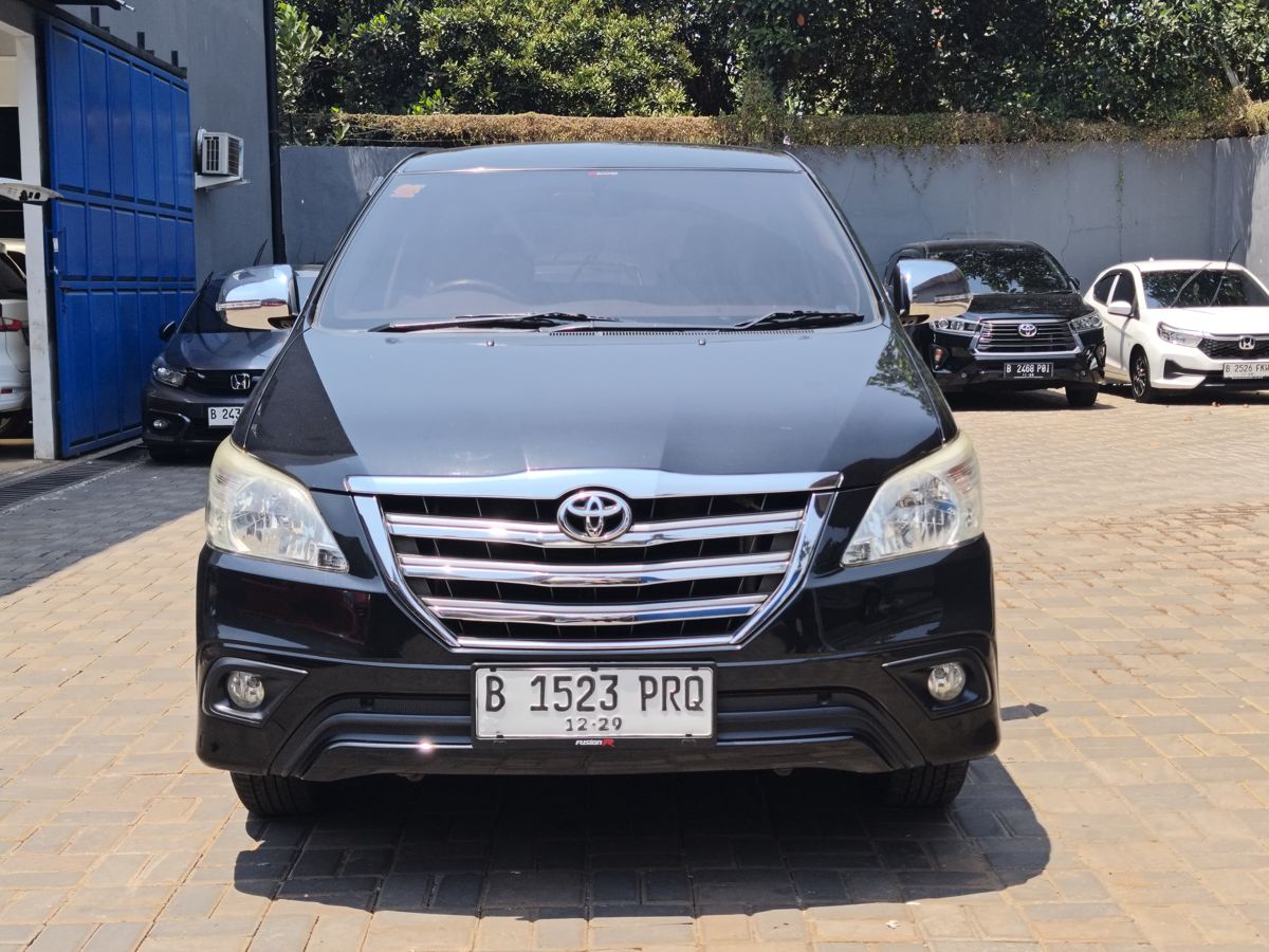Toyota Innova 2.0 G AT Hitam 2014