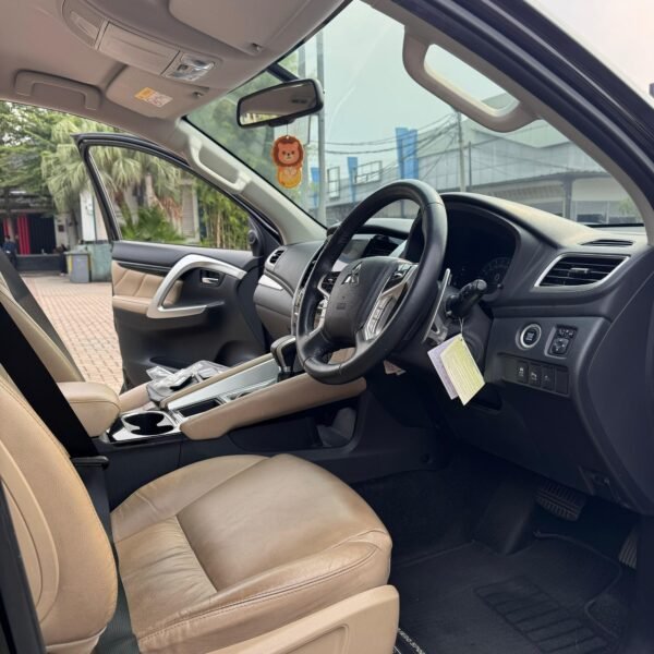 Jual Pajero Ultimate 4x2 AT 2022 Hitam - B 1850 WJH - Gambar 5