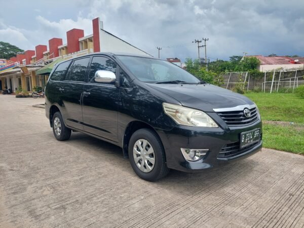 Jual Innova J 2.0 MT 2014 Hitam - B 2314 BFF