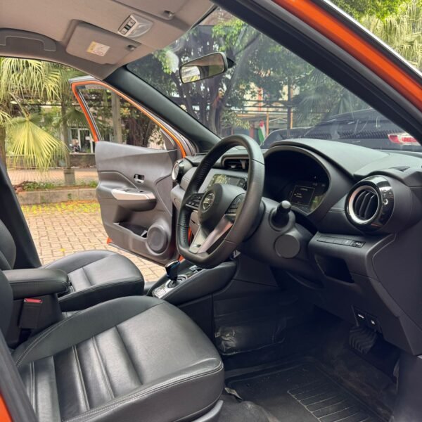 Jual Nissan Kicks E Power Hybrid AT 2020 Oranye - B 2266 PKW - Gambar 5