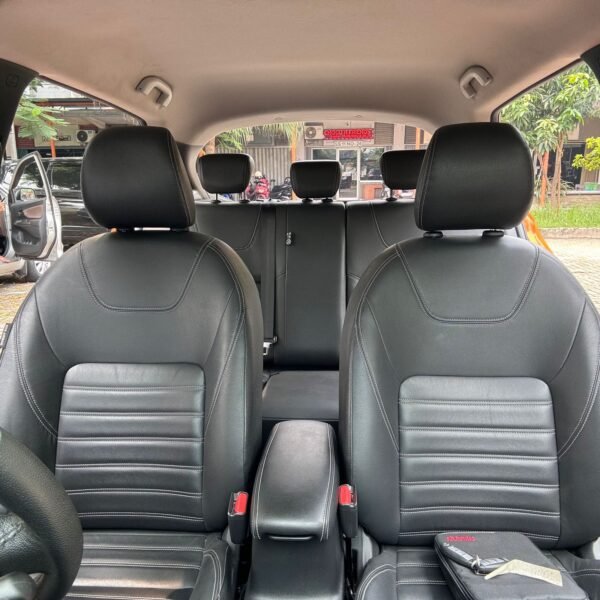 Jual Nissan Kicks E Power Hybrid AT 2020 Oranye - B 2266 PKW - Gambar 3
