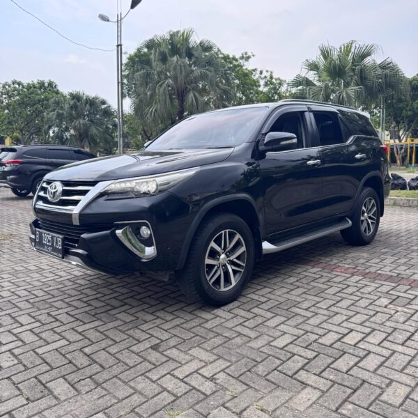 Jual Fortuner VRZ 2.4 4x2 AT 2016 Hitam - B 1925 VJB - Gambar 8
