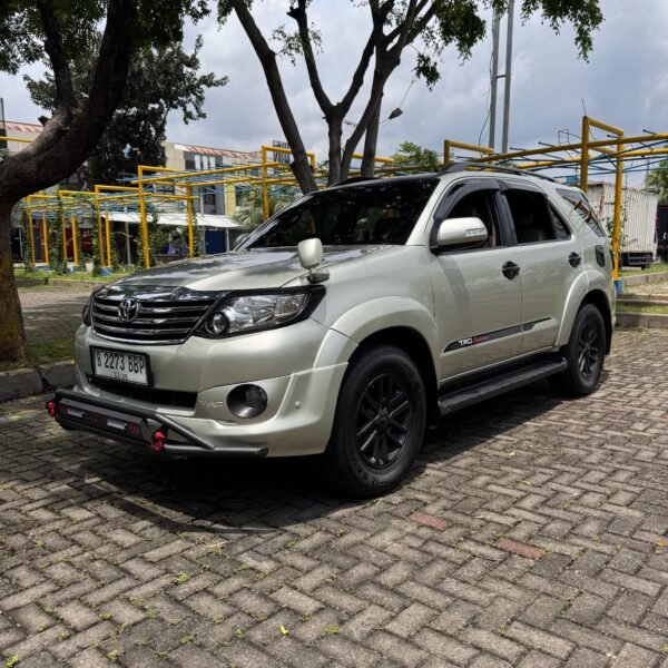 Jual Fortuner 2.7 2012 AT bensin Putih - B 2273 BBP - Gambar 12
