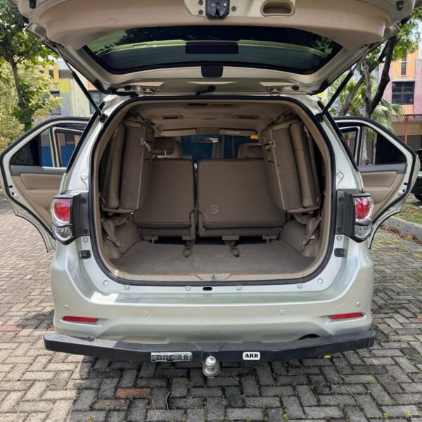 Jual Fortuner 2.7 2012 AT bensin Putih - B 2273 BBP - Gambar 7