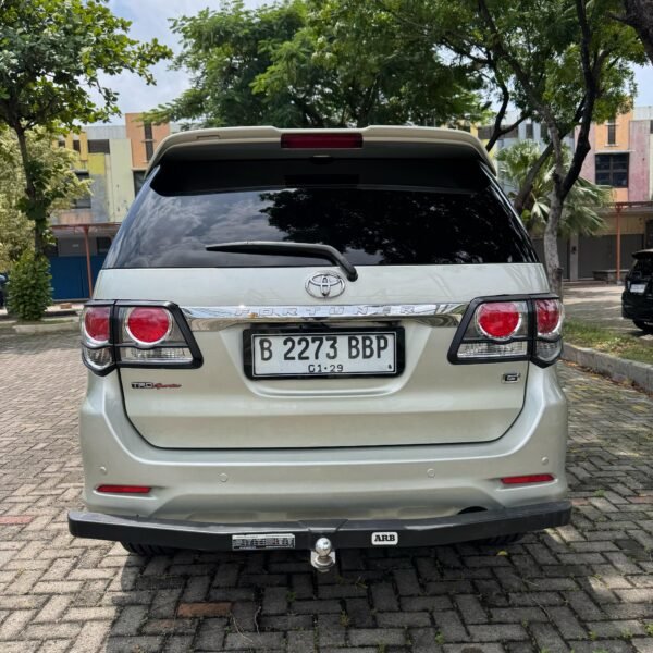 Jual Fortuner 2.7 2012 AT bensin Putih - B 2273 BBP - Gambar 10