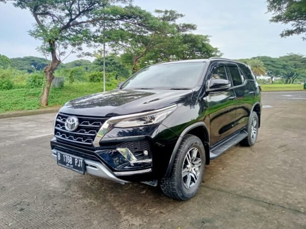 Jual Fortuner G 2.4 AT 2022 Hitam - B 1768 PJT - Gambar 7