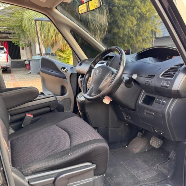Jual Serena HWS AT 2013 Hitam - B 1371 SVM - Gambar 8