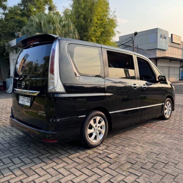 Jual Serena HWS AT 2013 Hitam - B 1371 SVM - Gambar 4