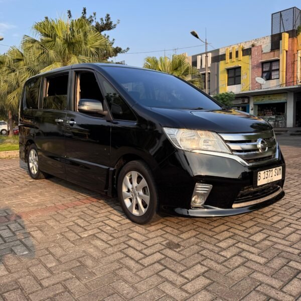 Jual Serena HWS AT 2013 Hitam - B 1371 SVM